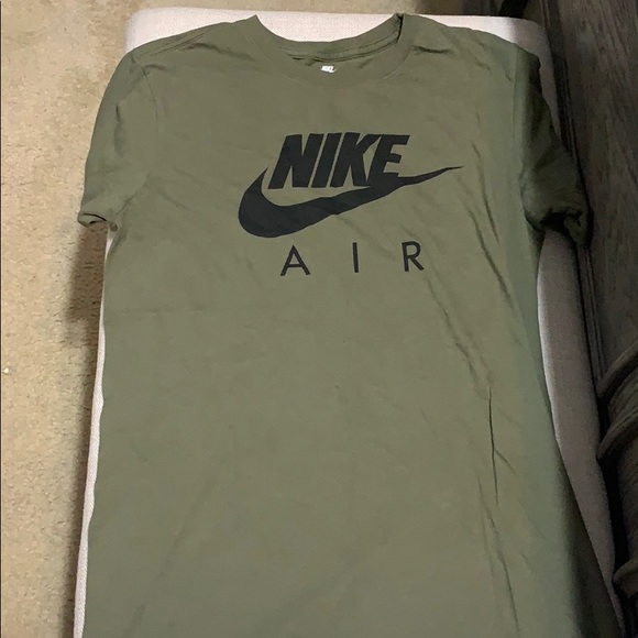 forest green nike shirt